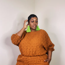 Load image into Gallery viewer, Two Piece Bubble Pant Set
